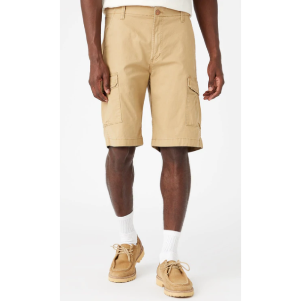 WRANGLER CARGO SHORTS  KHAKI   (Regular Fit)